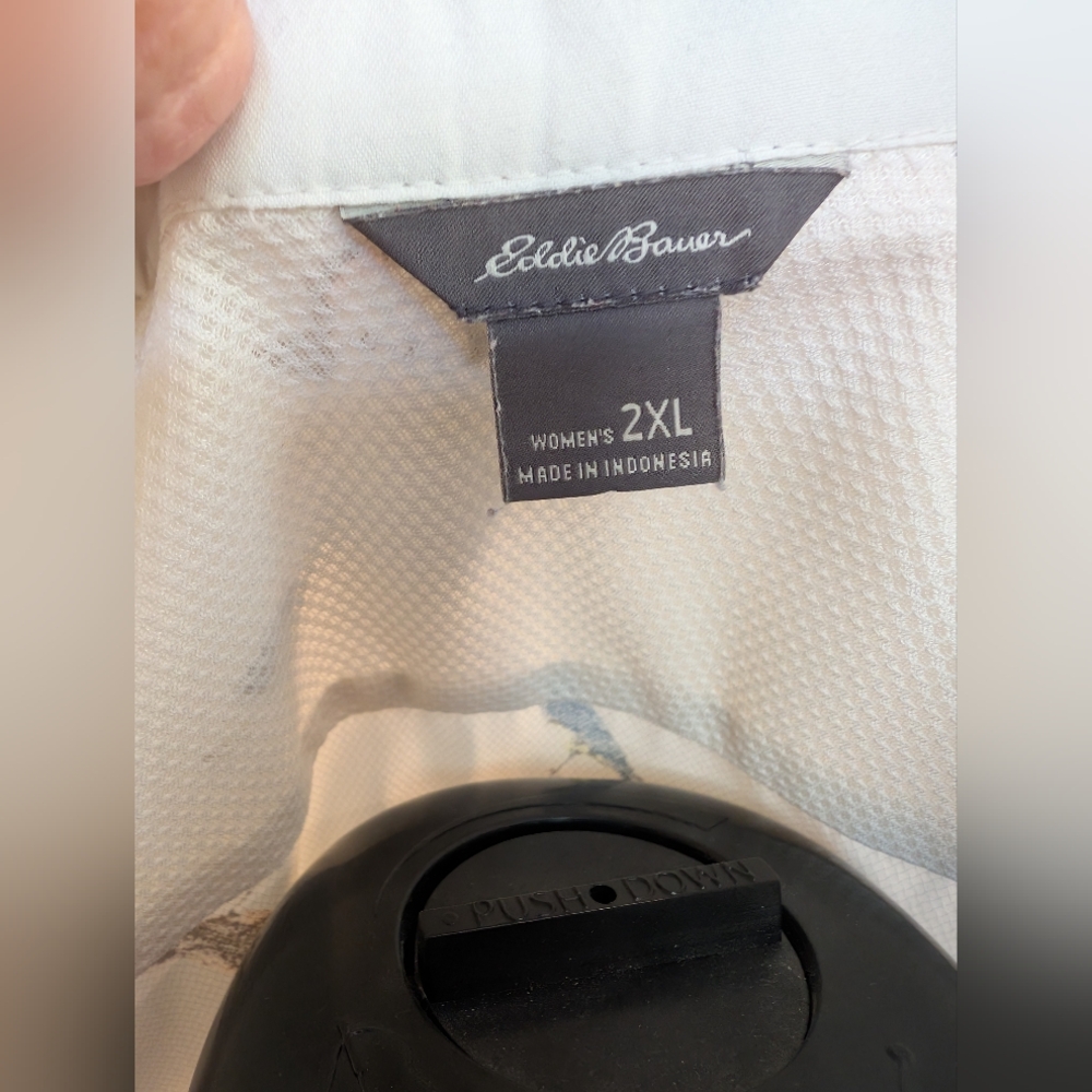 Eddie Bauer Sleeveless Women's Top - Picture 4 of 11